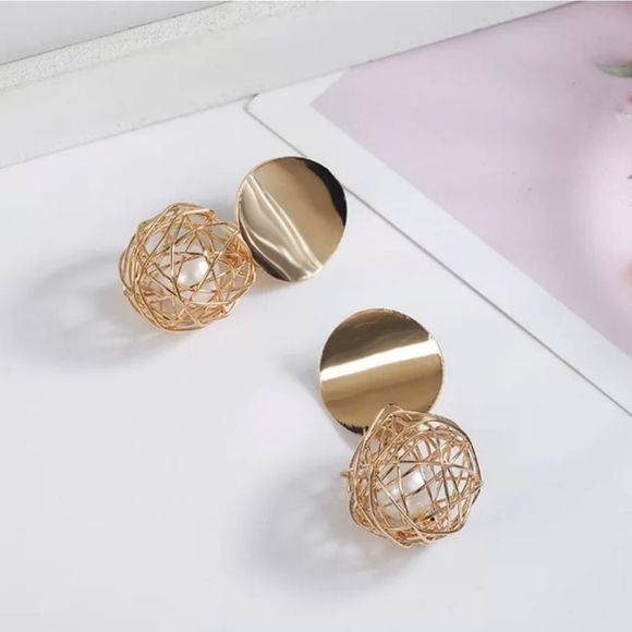 Gold and Pearl Drop Round Earings - Picture 5 of 8